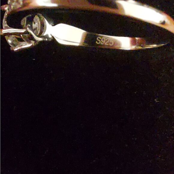 1 Carat Romantic Moissanite 925 Silver Engagement Ring - Picture 7 of 11